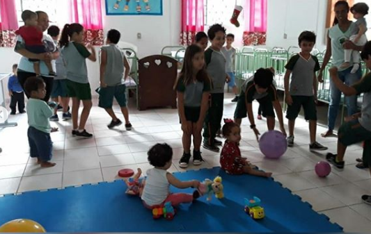 2019 - Entrega dos brinquedos da campanha de arrecadação — foto 2