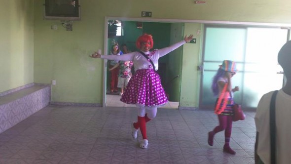 2013 - Visita ao Asilo - Aluns Teatro — foto 17