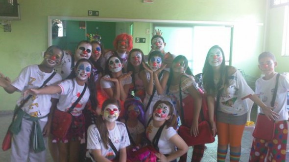 2013 - Visita ao Asilo - Aluns Teatro — foto 19