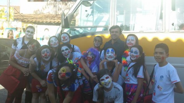 2013 - Visita ao Asilo - Aluns Teatro — foto 31
